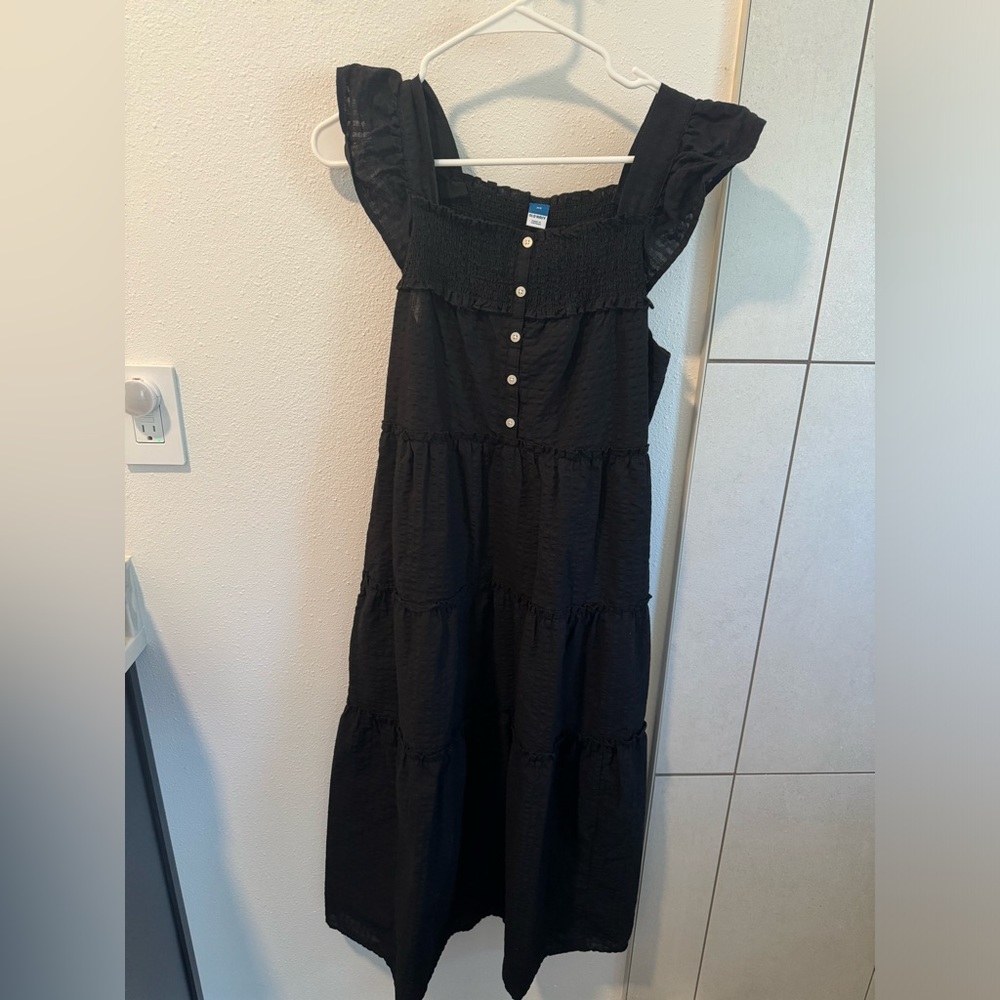 Old Navy black midi dress size xs